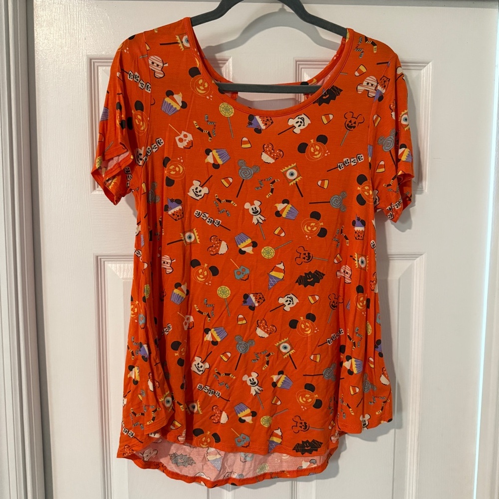 DISNEY PARKS Candy Treats Snacks Halloween 2020 T-Shirt Orange Sz M Relaxed Fit